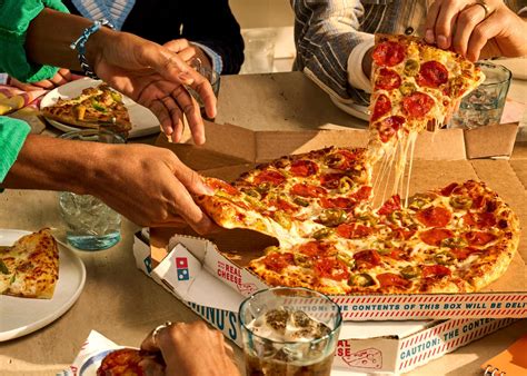 hand tossed pizza dominos Dapatkan Bundle UC pilihan top up — dapatkan skin gratis sekarang yang image 1